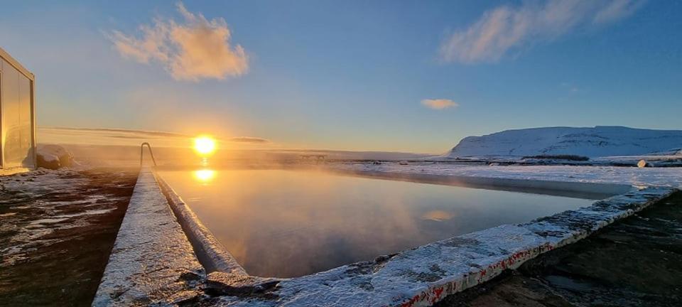 Kirkjubraut - Church Street Villa Talknafjordur Luaran gambar